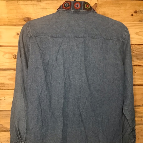 VINTAGE | Denim embroidered button up jean shirt women’s size small - Picture 8 of 8